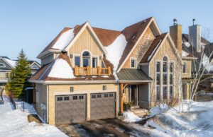 Mountain Chalet Oasis Nurtures Outdoor Dreams Home of the Week: Blue Mountains chalet nurtures an outdoor lifestyle