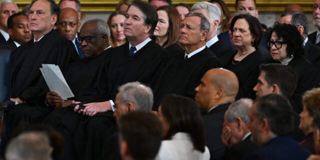 A Supreme Court ruling to undo Trump tariffs would be fastest way to revive job growth, Zandi says