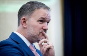 Tariffs Fallout Imminent After Court Loss Trump’s trade negotiator says response to tariff court loss would be immediate