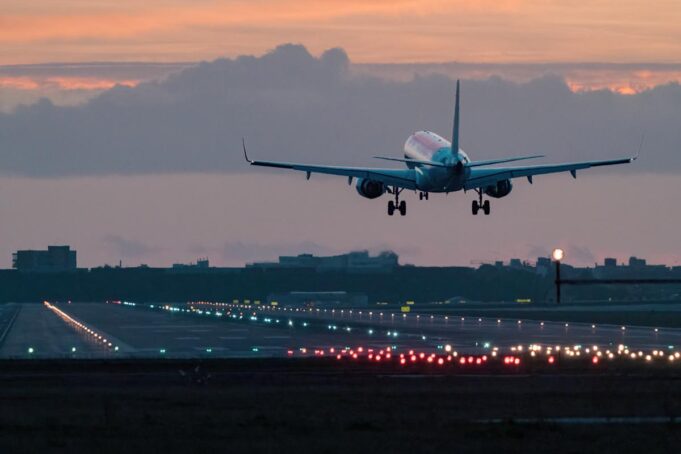 What are the cheapest times of year to fly? What are the cheapest times of year to fly?